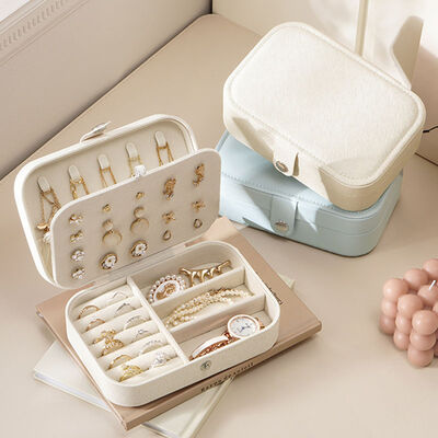 Luxury Metal Portable Necklace Display Cases Custom Velvet Travel Jewelry Box