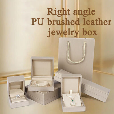 PU Leather Fabric Gold Ring Packaging Box Customized With Statin Lining
