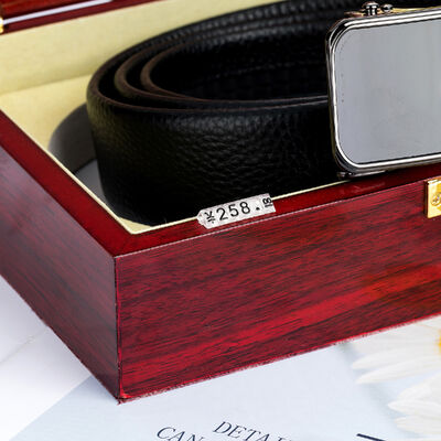 140 pcs Triangular price cubes are made from white plastic and have embossed black lettering