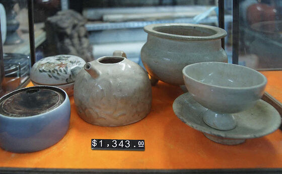 Customizable Free Standing Plastic Arabic Number Display Stand for Counter Store Sign